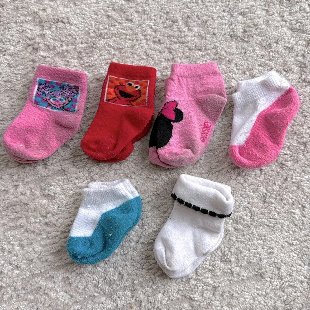 Gently Worn Girls Disney, Sesame Street Socks - Newborn-12 Months